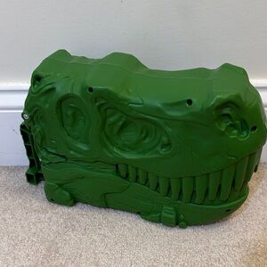 Emerald Green Dinosaur Skull Play Accessory